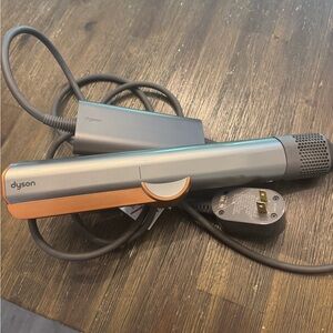 Dyson Airstraight